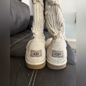 UGG size 9 cream knit boot .